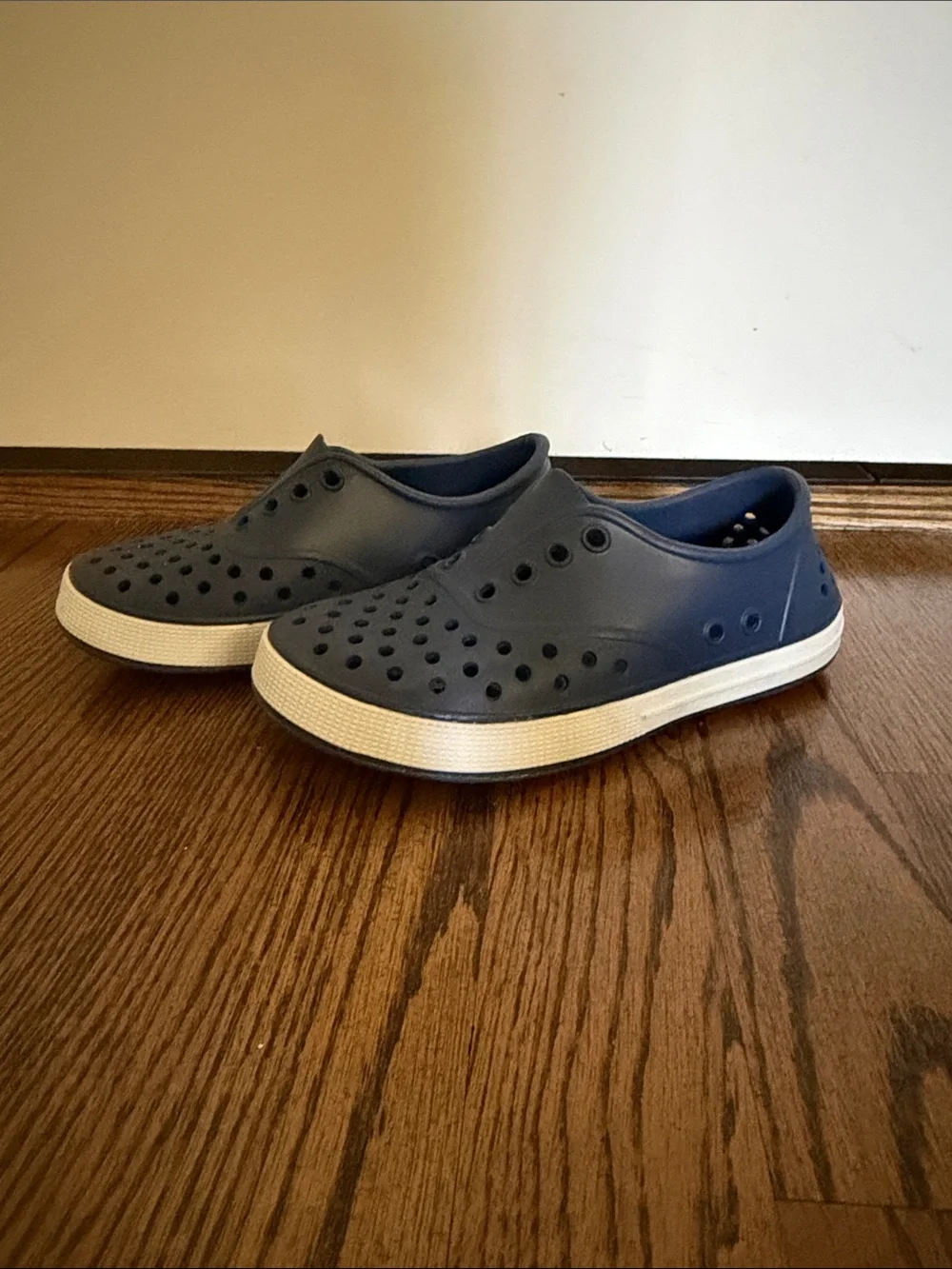 Boys Navy Slip-On Water-Friendly Sneakers - Sz 12